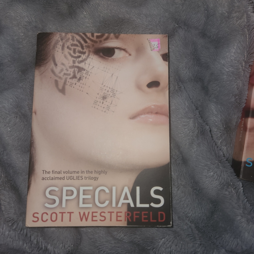 Specials by Scott Westerfeld Book
